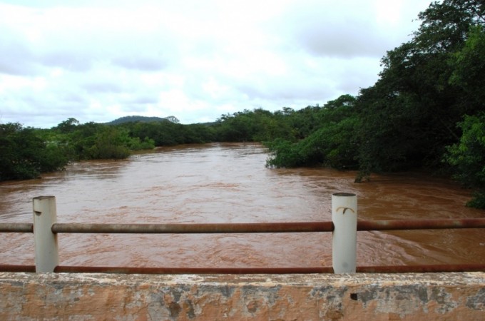 Homem � encontrado morto no rio Jacar� Pepira em Dourado