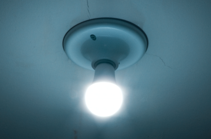 Conta de luz ter� cobran�a extra a partir de dezembro, decide Aneel