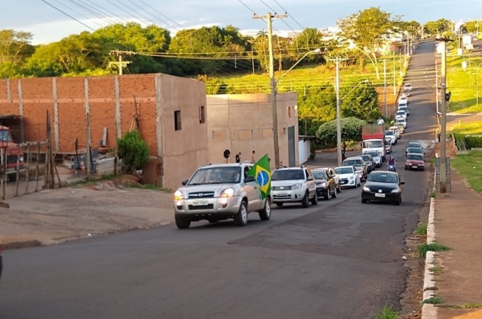 Carreata contra o fechamento do com�rcio foi realizada em Ibitinga
