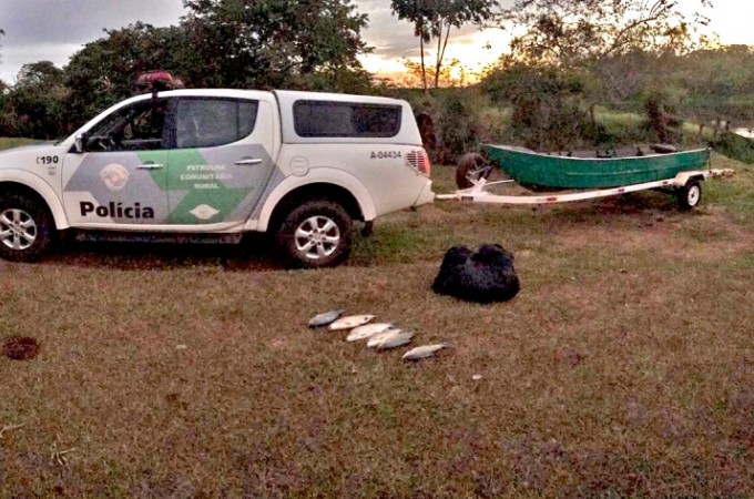 Jacar�-Gua�u: PM Ambiental flagra pesca com rede e aplica multa