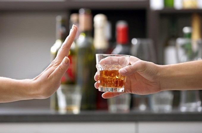 Lei obriga aviso caso de adolescente socorridos com �lcool  