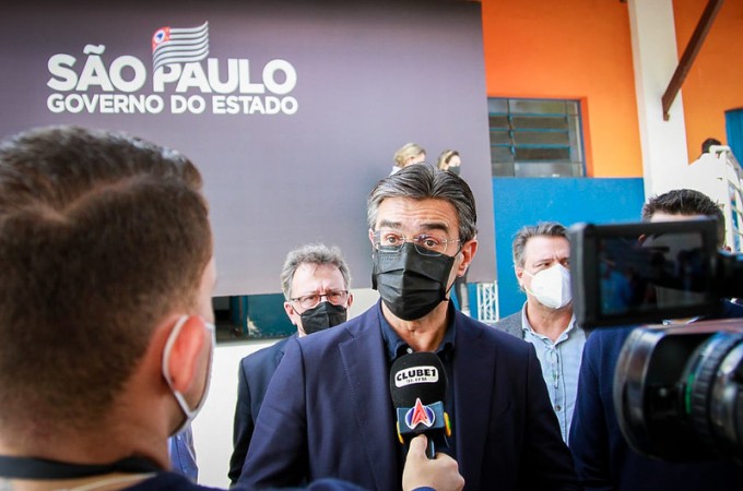 Vice-governador anuncia Poupa Tempo em Itpolis e Ibat