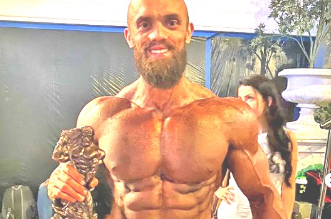 Diego Doro conquistou trofu em evento de Fisiculturismo em Cambori