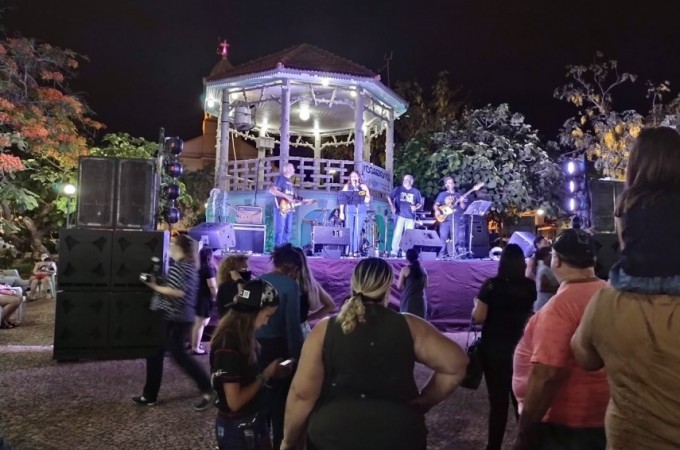 Anivers�rio do Coreto reuniu populares