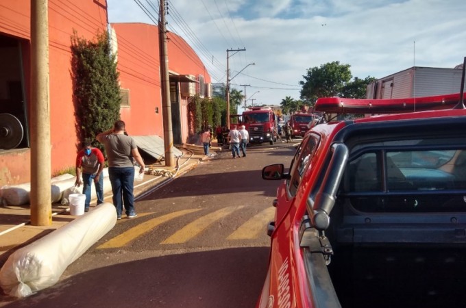 Fogo em f�brica foi controlado no Distrito Industrial
