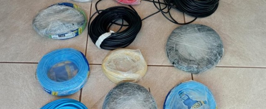 pm-prende-homem-com-mil-metros-de-fios