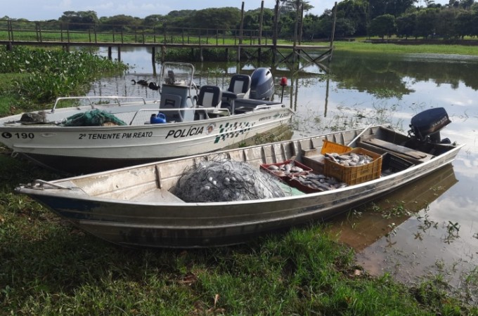 PM Ambiental apreende 223 kg de peixes pescados Rio Tiet� e Batalha