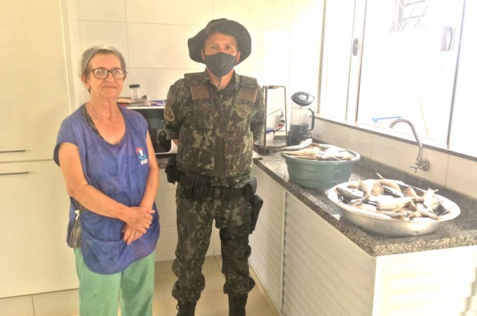 Lar S�o Sebasti�o recebeu peixe apreendido pela PM Ambiental