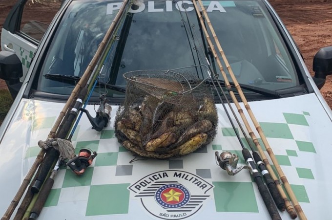 PM flagra 5 pescadores na barragem da hidroel�trica de Ibitinga