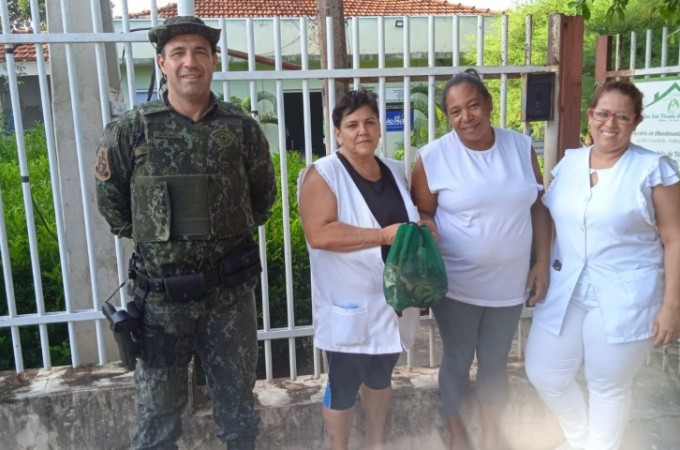 Lar S�o Vicente de Paula recebeu peixe apreendido pela PM Ambiental