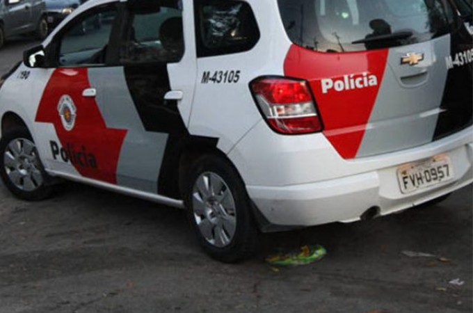 Homem decide mandar recado dando 8 tiros no devedor do aluguel