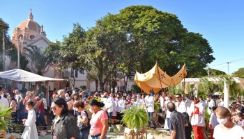 apos-2-anos-ibitinga-sediou-procissao-de-corpus-christi