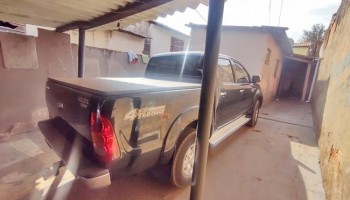 hilux-roubada-e-encontrada-na-vila-dos-bancarios