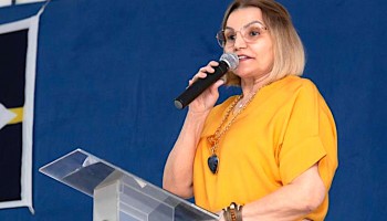 cristina-arantes-pediu-afastamento-frauzo-assumiu