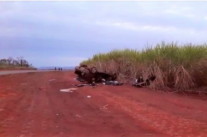 Homem de 60 anos morre ap�s capotar o carro em rodovia