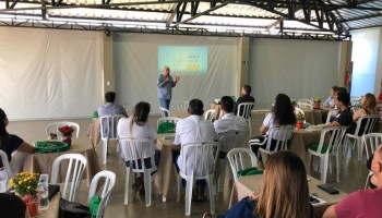 unimed-promove-palestras-em-seminario