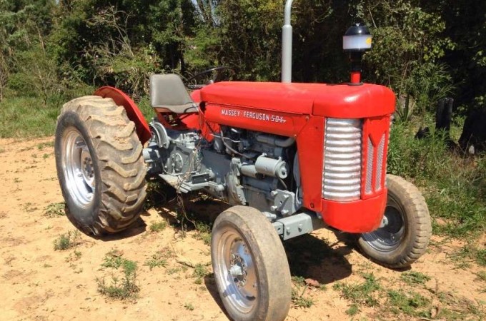 Trator � furtado em Ibitinga