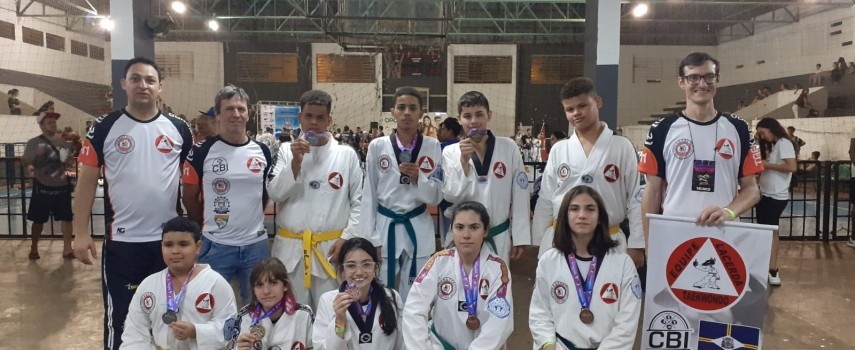 taekwondo-atletas-do-cbi-conquistaram-medalhas-em-s.j.-do-rio-preto