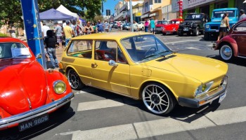 praca-rui-barbosa-sediou-encontro-de-carros-antigos