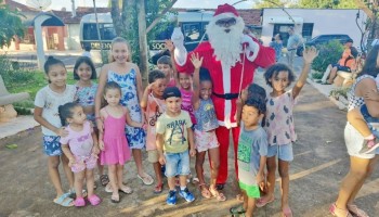 distrito-de-cambaratiba-recebeu-o-papai-noel