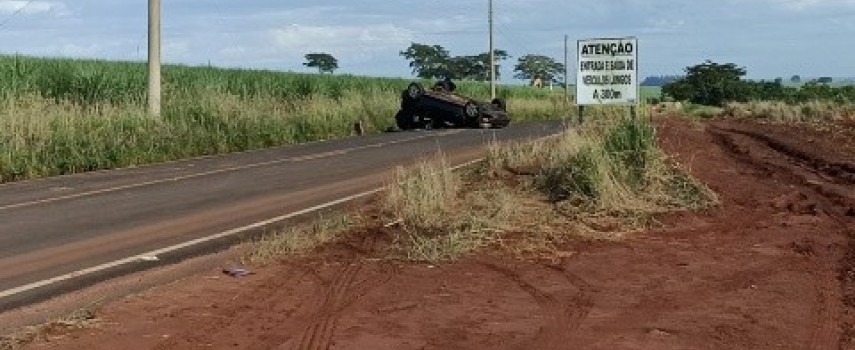 boa-esperanca-do-sul-tres-pessoas-ficam-feridas-apos-capotamento