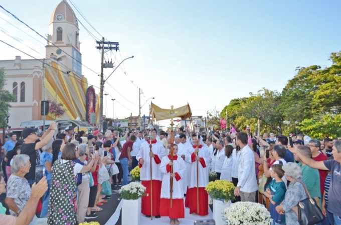 Corpus Christi reuniu turistas e fiis 