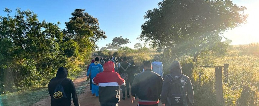 prefeitura-promoveu-caminhada-ecologica-ate-a-cruz-do-cigano