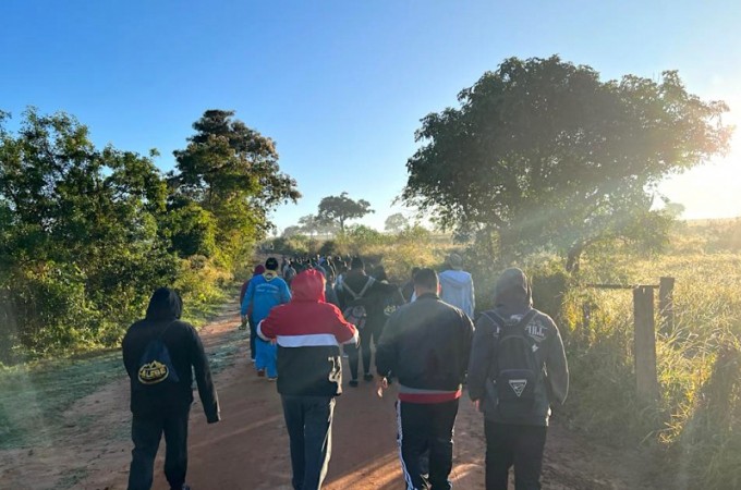 Prefeitura promoveu Caminhada Ecolgica at a Cruz do Cigano