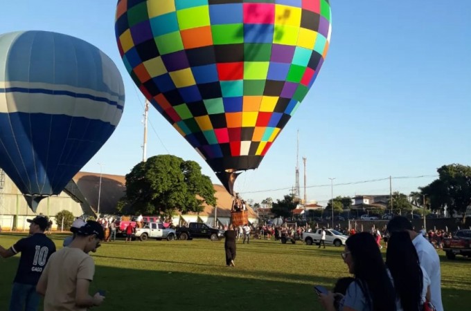 Ibitinga recebeu 3� Festival de Balonismo 