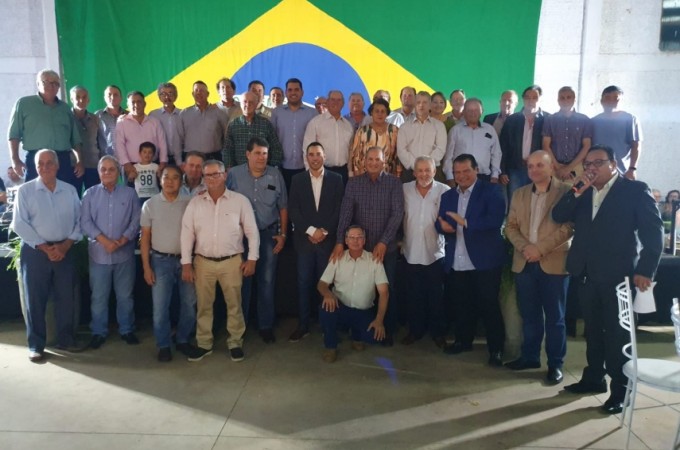 Dia do Agricultor  celebrado com jantar e lideranas reunidas