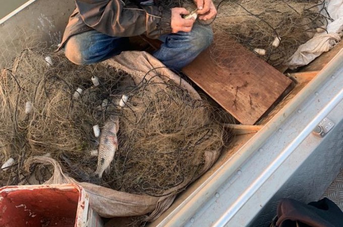 PM Ambiental multou pescador no Rio Jacar Pepira