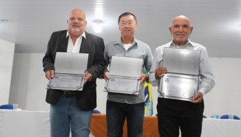 camara-de-vereadores-entrega-homenagens-de-titulos