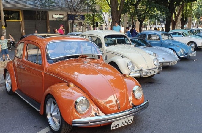 Curup comemora 75 anos com encontro de carros antigos