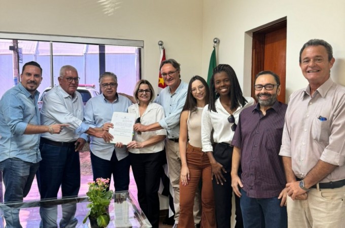 Ibitinga assinou convnio na Agrishow 2024
