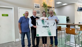 s.o.s.-realizou-campanha-solidaria-com-camiseta-do-palmeiras