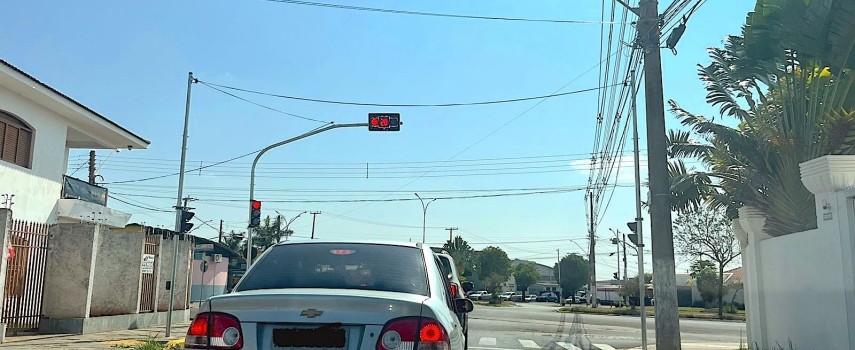 semaforos-voltaram-a-funcionar-no-passeiodromo