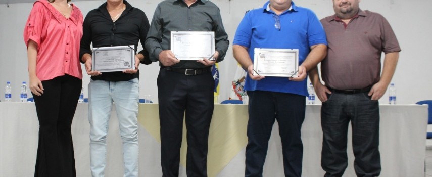 vereadores-homenagearam-cidadaos-com-titulos
