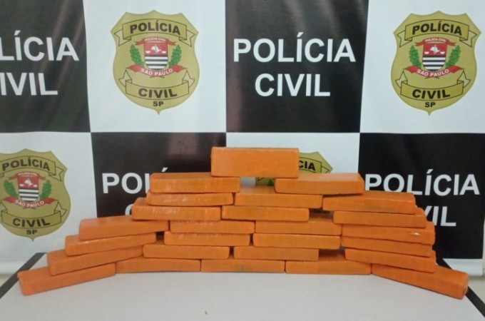 Polcia Civil de Ibitinga apreende 14kg de maconha em rea rural