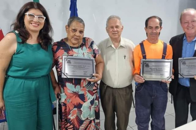 Cmara de Vereadores entregou Ttulos de Cidados Ibitinguenses
