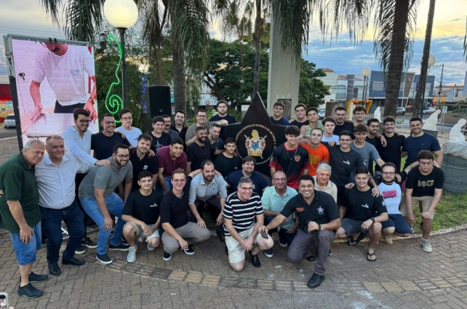 Praa Joo Abro recebeu monumento DeMolay