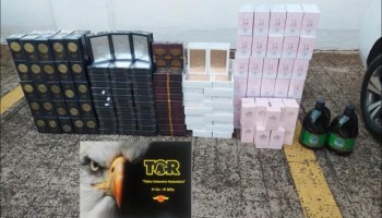 dupla-e-detida-em-borborema-com-perfumes-e-azeite-contrabandeados