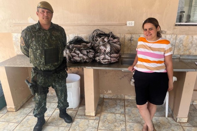 PM Ambiental de Ibitinga apreende e doa 70 kg peixes