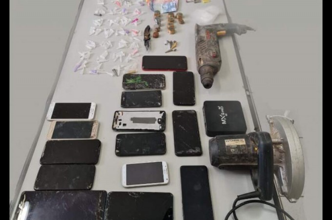 Iacanga: casal  preso com droga e celulares de origem suspeita