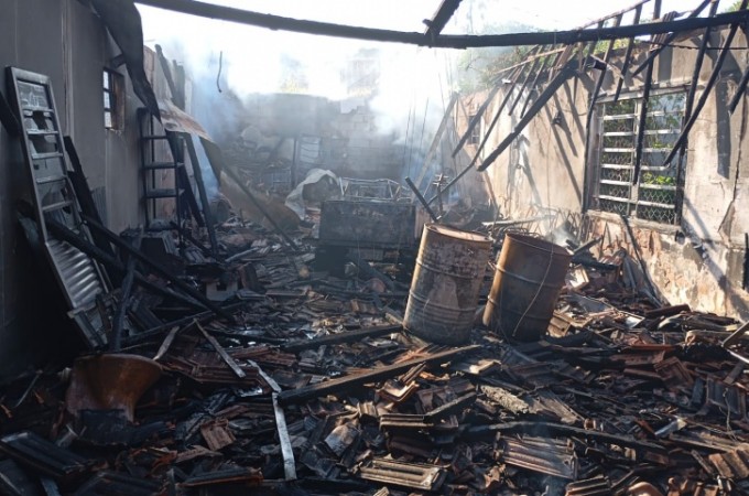 INCNDIO: Barraco  destrudo no Jd. Pacola