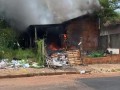 Bombeiros so acionados para conter Incndio em casa no Centro