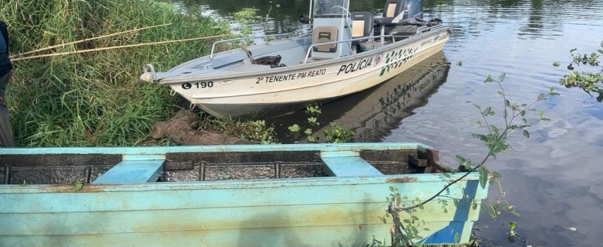 pescadores-sao-flagrados-com-redes-e-tarrafa-pela-policia-ambiental