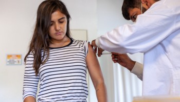 prevencao-do-cancer-vacina-do-hpv-esta-disponivel-dos-9-aos-19-anos