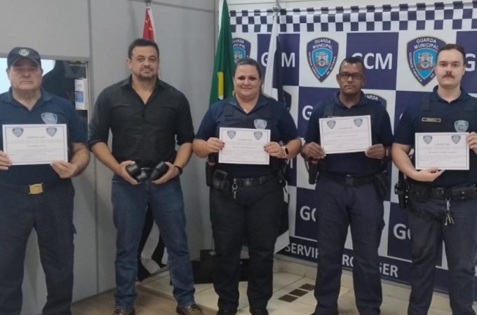 Guarda Civil de Ibitinga recebeu instru��es e aparelhos ostensivos