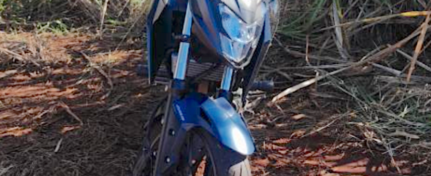moto-furtada--foi-encontrada-no-canavial