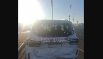 colisao-em-carro-oficial-de-ibitinga-foi-registrada-na-rodovia